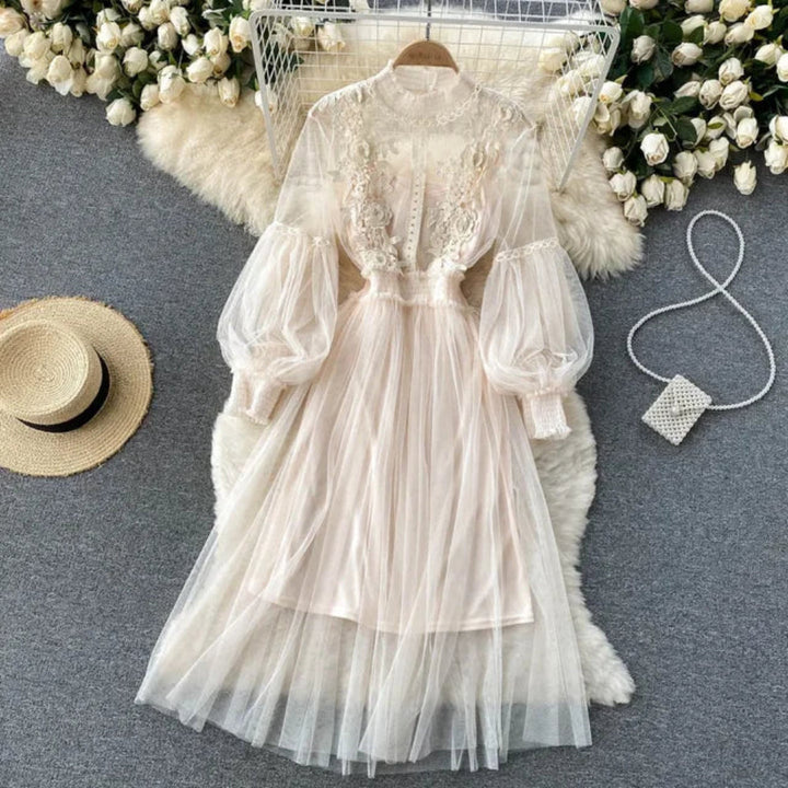 Blumenkleid elegant mit Haken-Detail – feminines Midikleid für besondere Anlässe