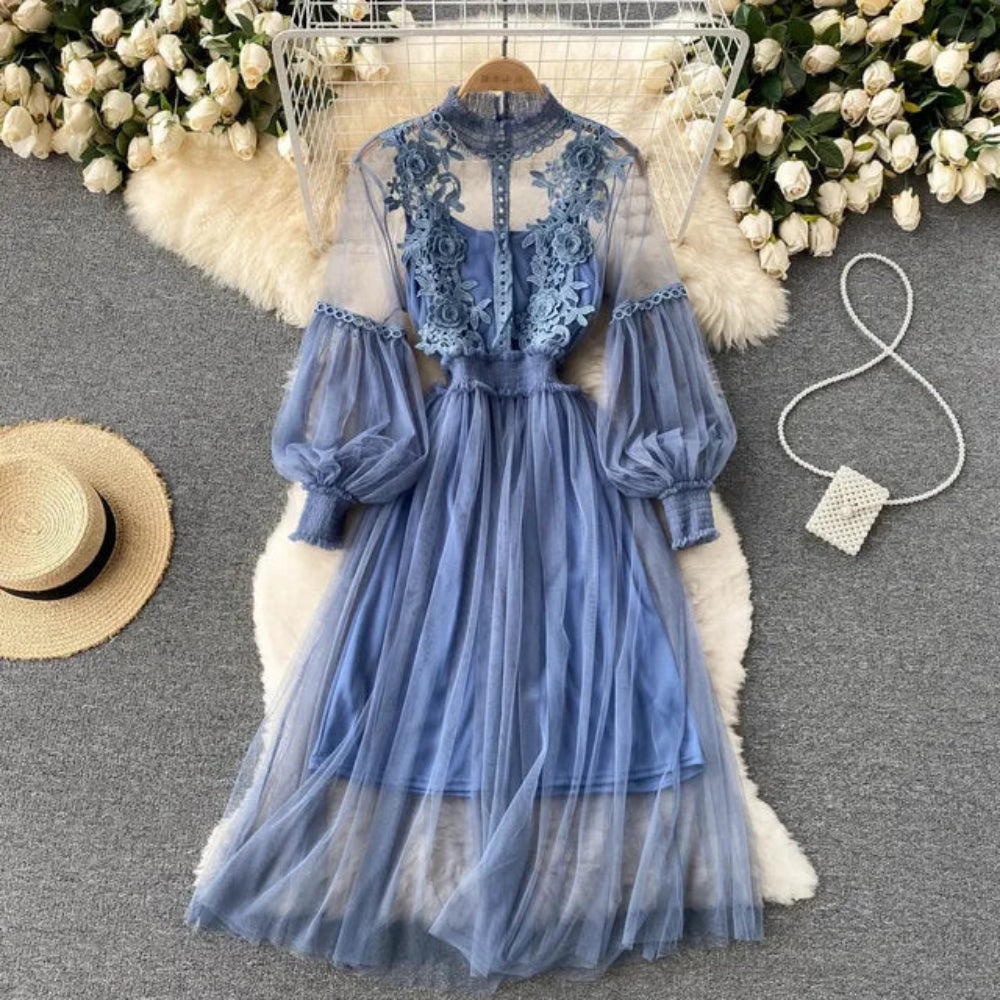 Blumenkleid elegant mit Haken-Detail – feminines Midikleid für besondere Anlässe