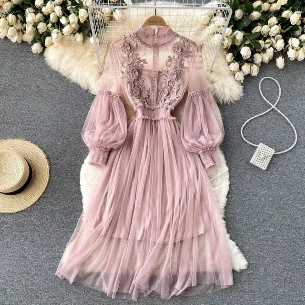 Blumenkleid elegant mit Haken-Detail – feminines Midikleid für besondere Anlässe