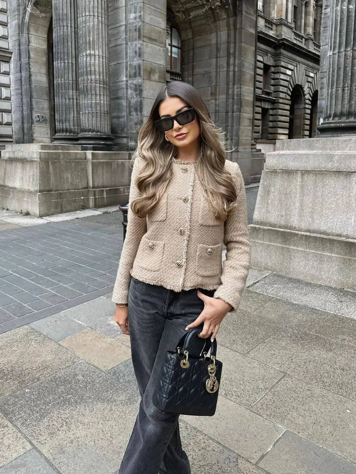 Elegante Tweedjacke in Beige, feminin, ideal für Alltag und Business